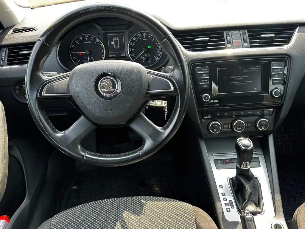 Škoda Octavia III 1.6TDi, r.2015, automat, rozvody - fotka 5