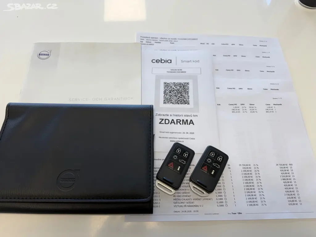Volvo XC60, D3 110 kW SUMMUM/MANUÁL/SERV.K - fotka 2
