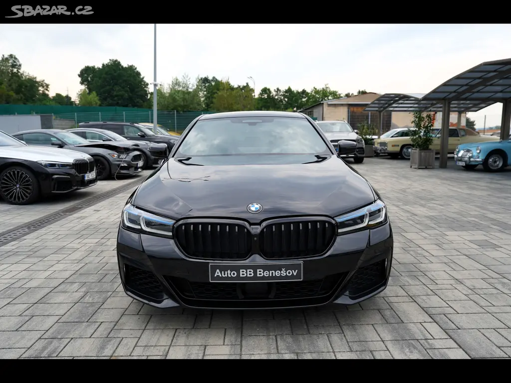 BMW Řada 5, M550i xDrive/Lasery,HUD/530PS