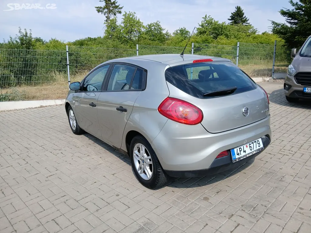 Fiat Bravo 1,4 16V Nová TK 06/2028 Původ ČR - fotka 3