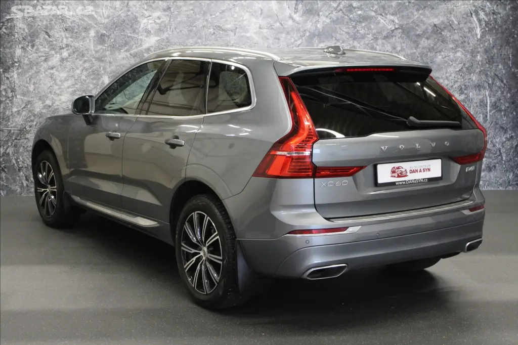 Volvo XC60, 2,0 D4 AWD CZ PŮVOD - fotka 4