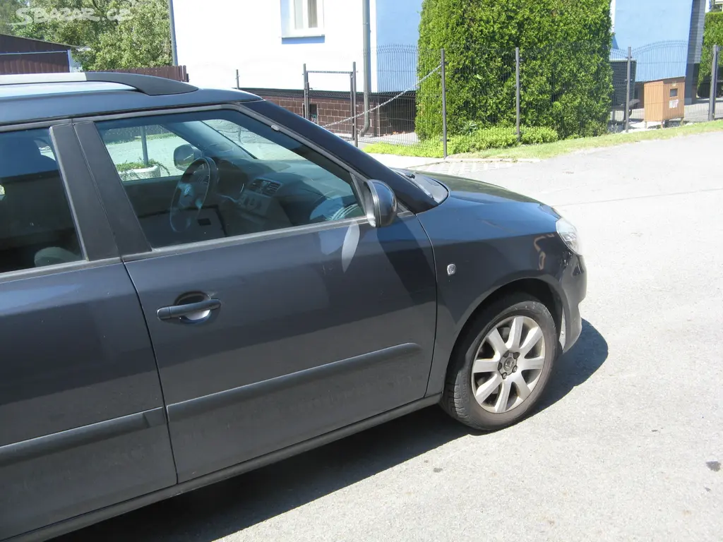 Škoda Fabia II 1,2 tsi kombi 77kw jen 79tlm - fotka 4