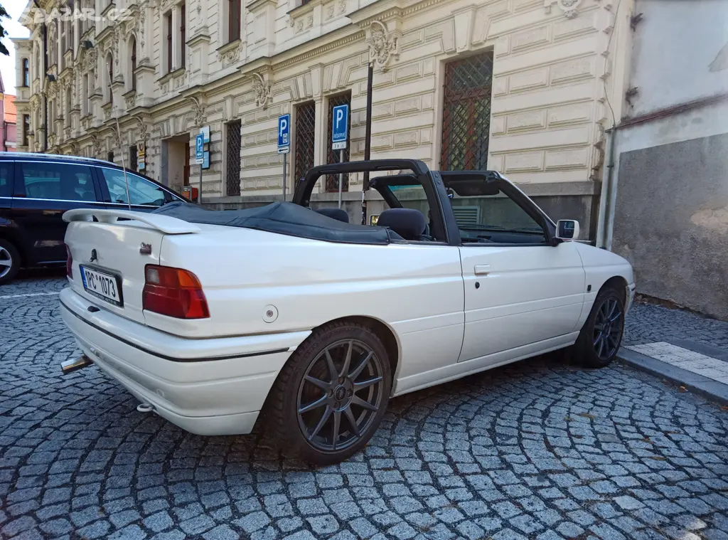 Ford Escort 1,8i - fotka 4