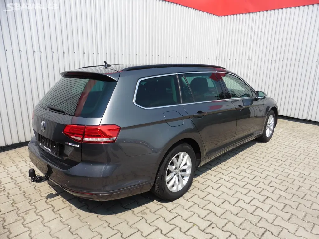 Volkswagen Passat, Variant 1.4 TSi Highline Navi - fotka 6