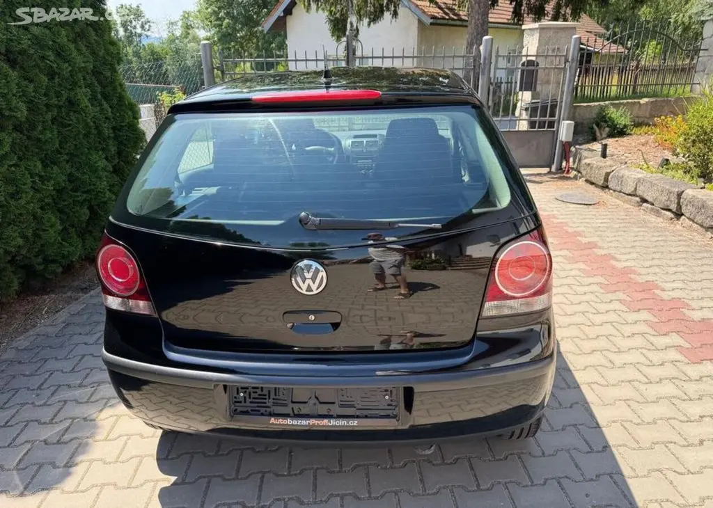 Volkswagen Polo 1,2i pravidelný servis +zimáky - fotka 5