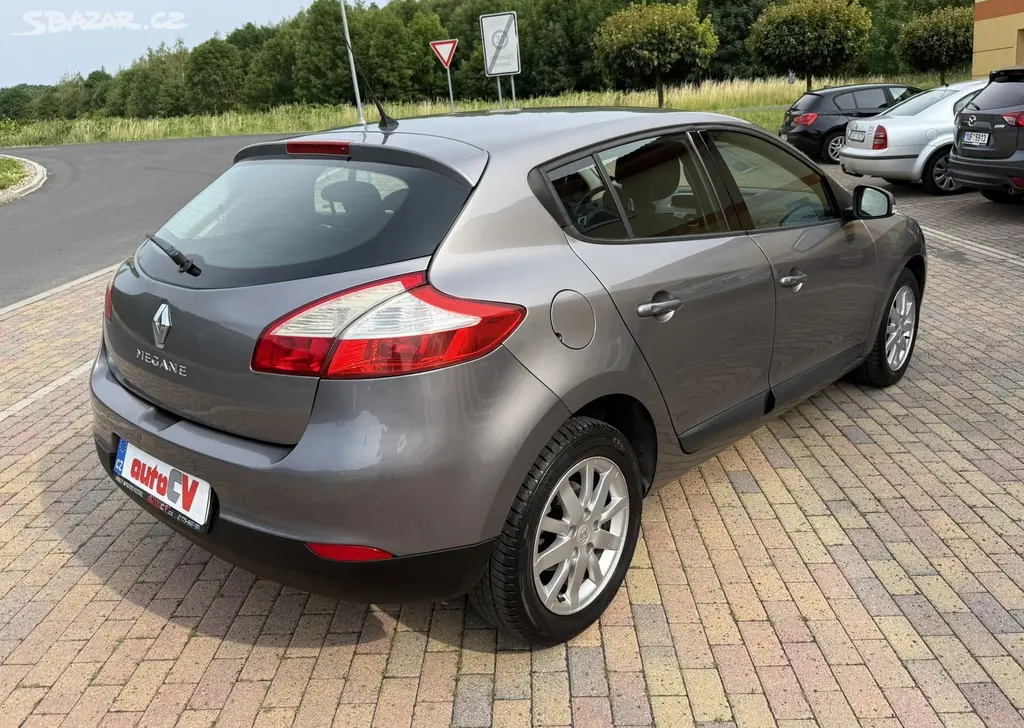 RENAULT MÉGANE III 1.6 16V 74kW-2012-61.485KM-AC- - fotka 6