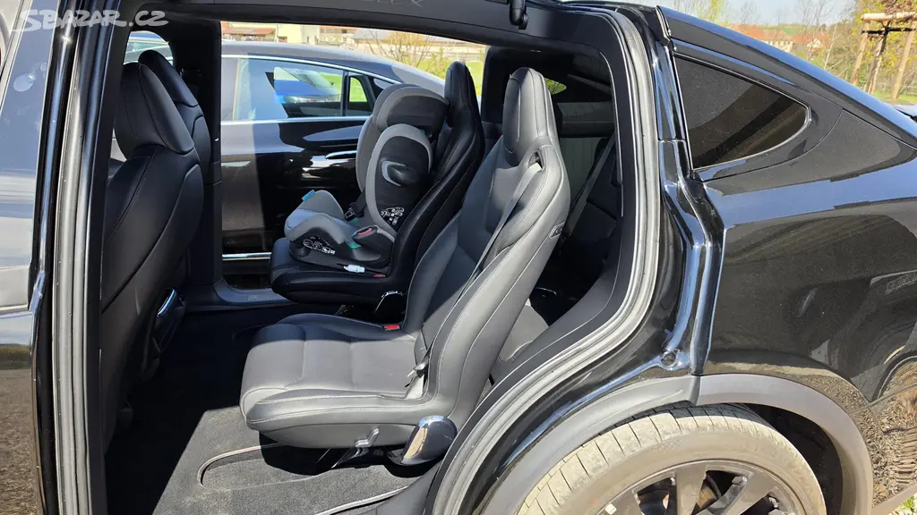 Tesla Model X, Plaid - Tažné 2 250 kg - fotka 6