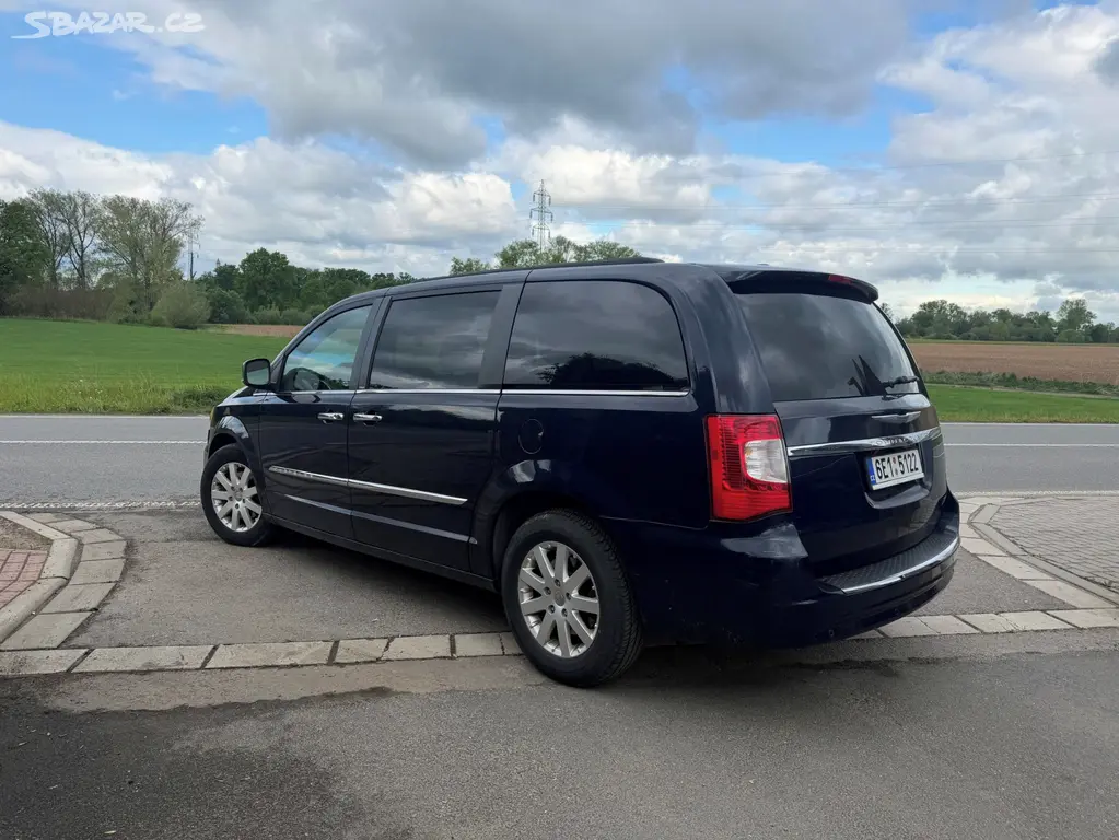 Chrysler Town Country 3,6 Limit DVD Śíbr 2012 DPH - fotka 3