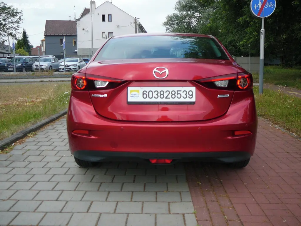 Mazda 3, 20i 88kW ČR 1MAJ 28000KM!!! - fotka 6