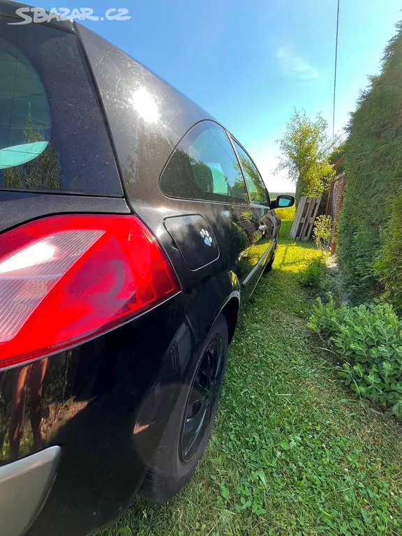 Renault Mégane Hatchback 1.6 16V, r. v. 2004 - fotka 6
