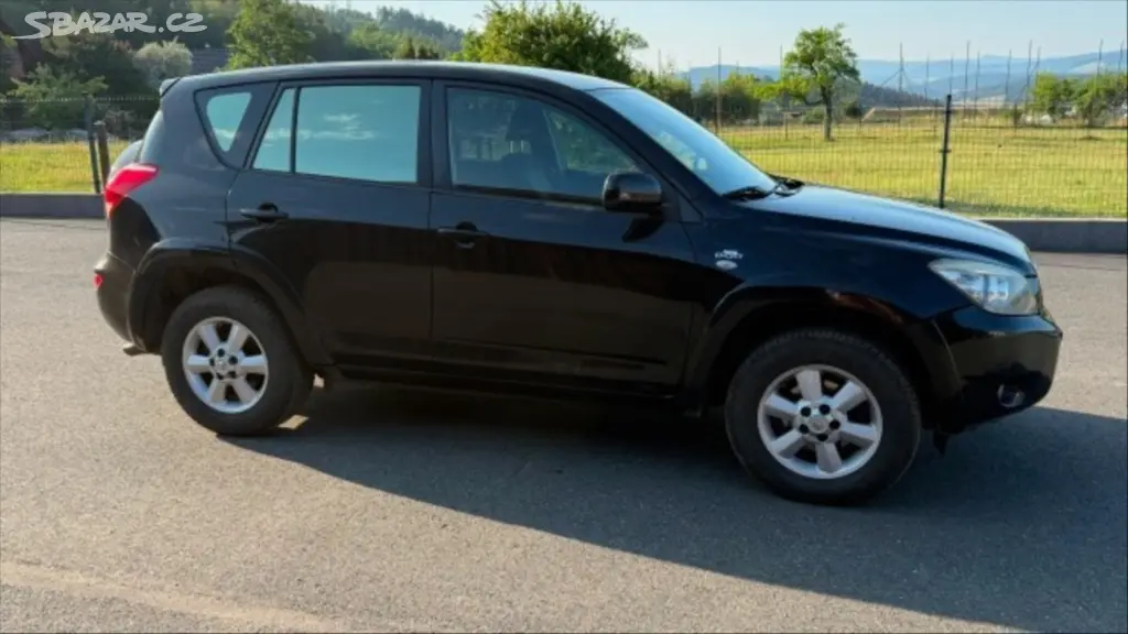 Toyota RAV4 2,2 130kw - fotka 2
