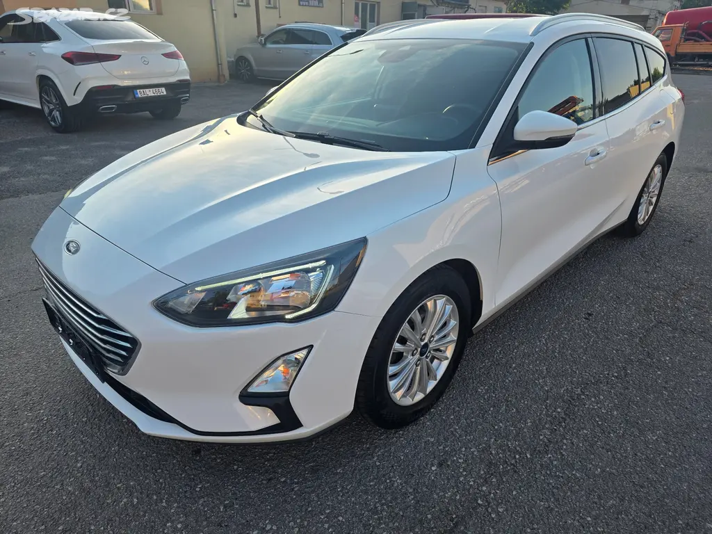 Ford Focus combi 1.5 TDCi Cool&Connect 120PS- DPh - fotka 4