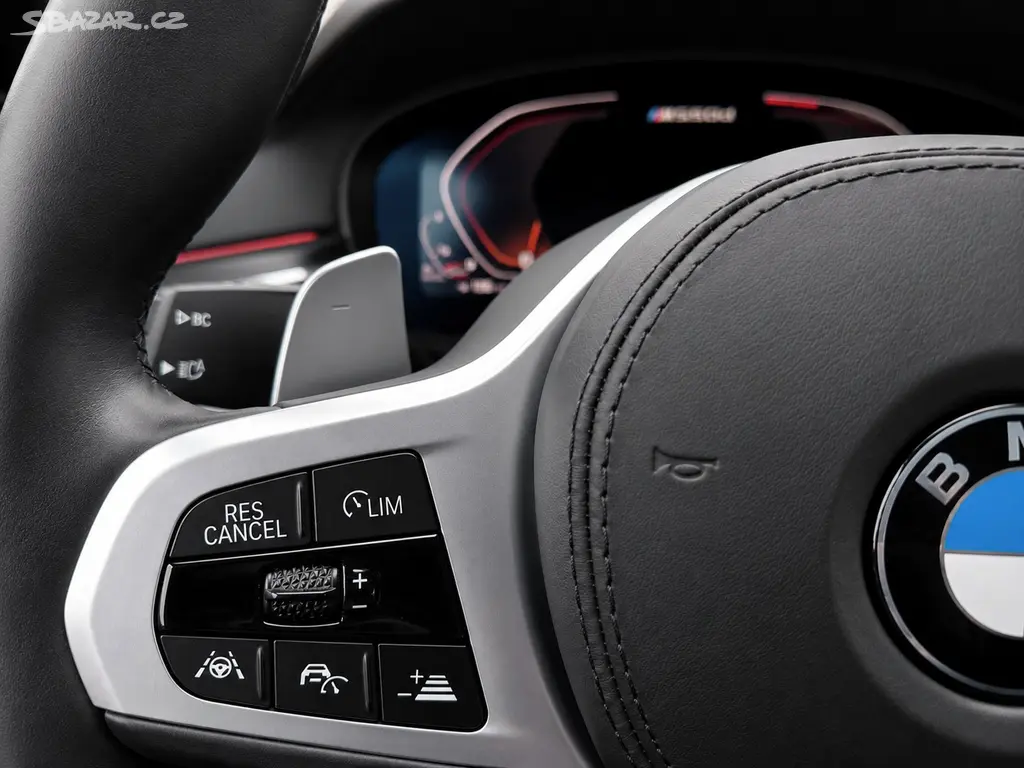 BMW Řada 5, M550d x-Drive B&W LASER PANO - fotka 6