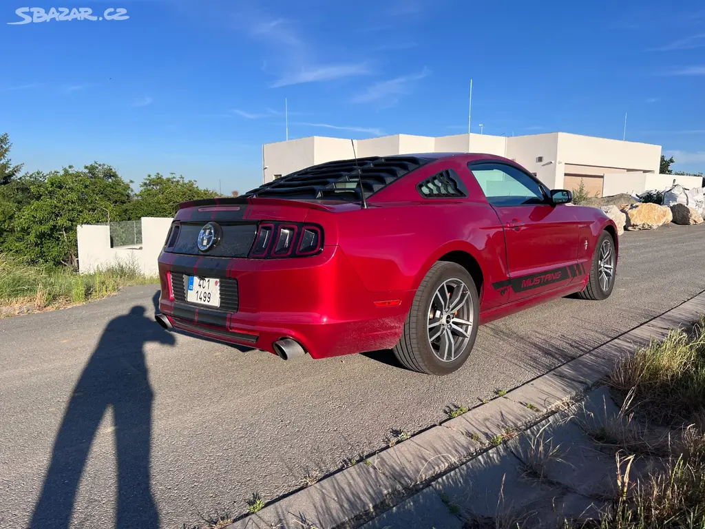 Ford Mustang 3.7 V6, 227 kW, Automat, Roush - fotka 5