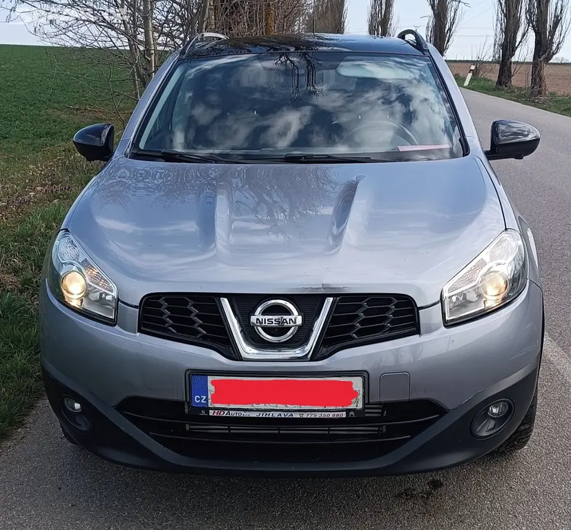 Nissan Qashqai 1.6 dci 96 kW PANORAMA - fotka 2