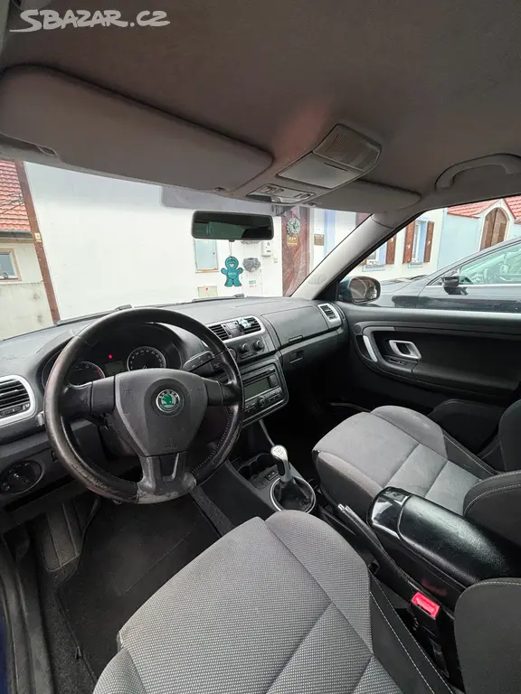 Škoda Fabia II 1.2 HTP (44 kW) 2008 - fotka 3