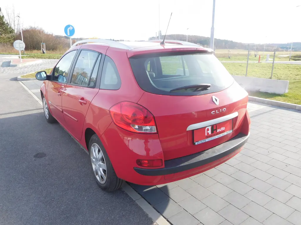 Renault Clio Grandtour 1.2i 55 kW, Klima, Tempomat - fotka 4