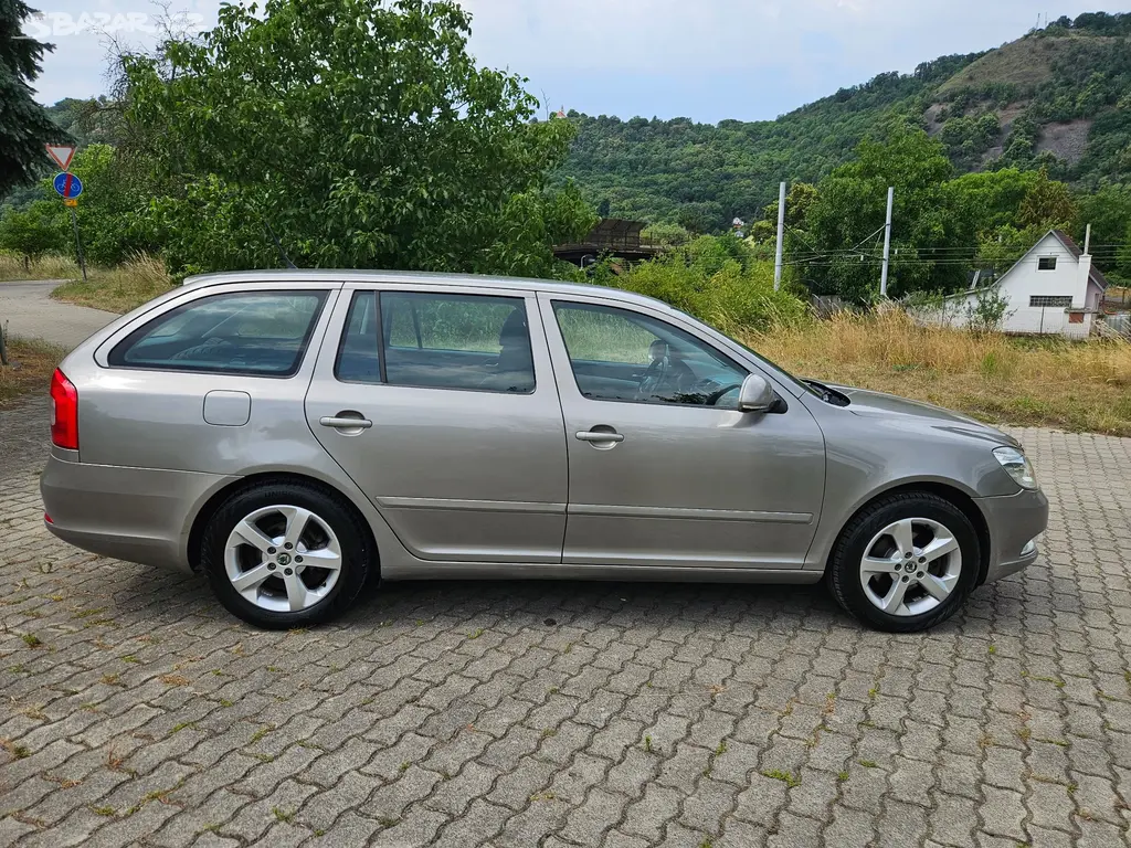 Škoda Octavia kombi 1,2 Tsi 77 kW - fotka 5