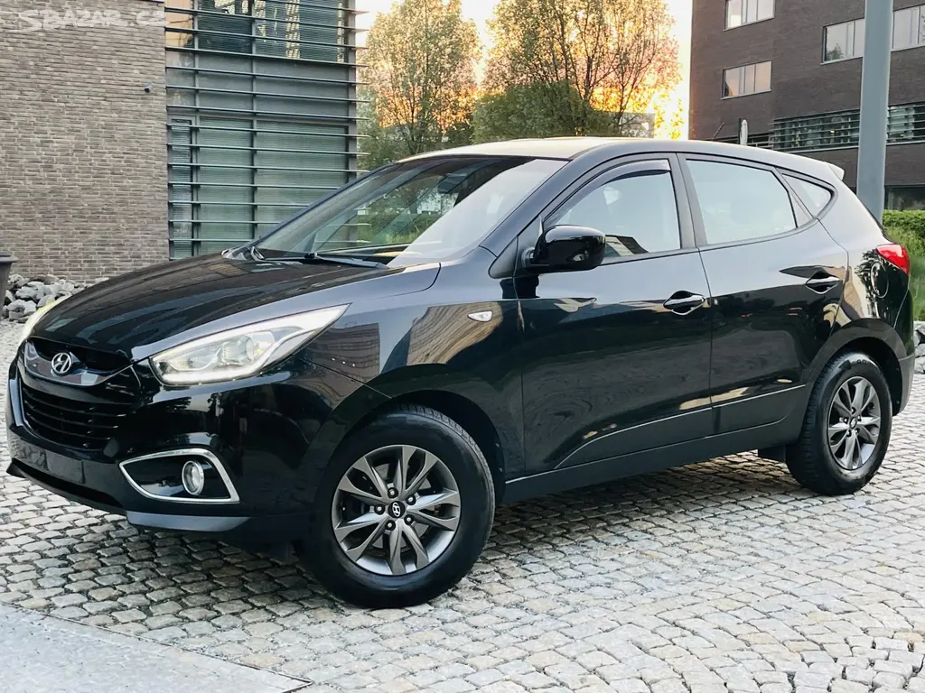 Hyundai ix35, 2.0i AUTOMAT VYHŘEV TAŽNÉ - fotka 3