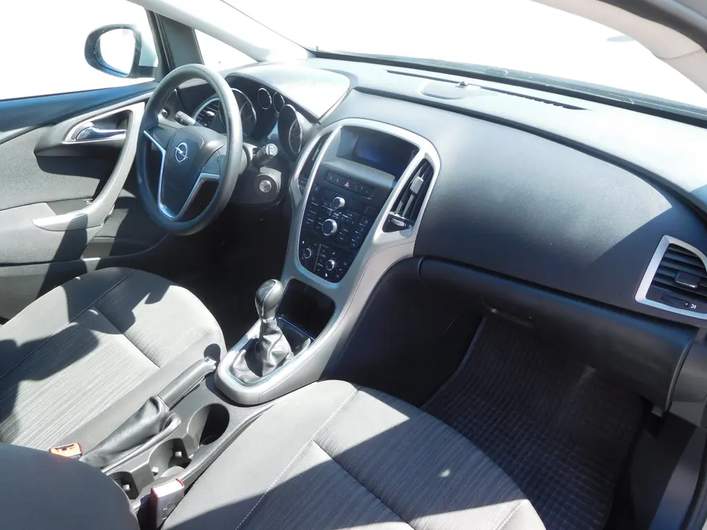 Opel ASTRA 1.7 CDTi Comfort, 81 kW, Aut. Klima - fotka 5