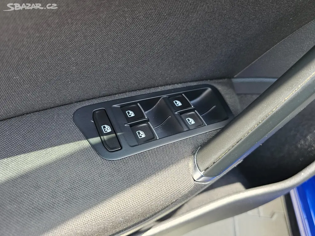 Golf VII 1,4TSi 92KW R-Line 2018 Webasto LED ALU - fotka 6