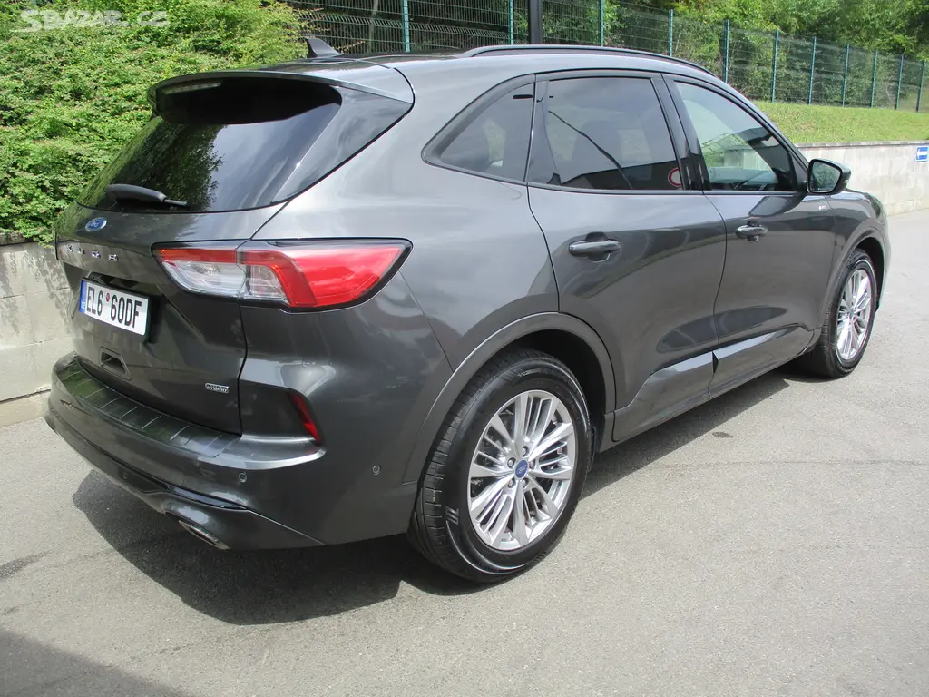 Ford Kuga 2.5 PHEV ST-LINE 29tkm! - fotka 6