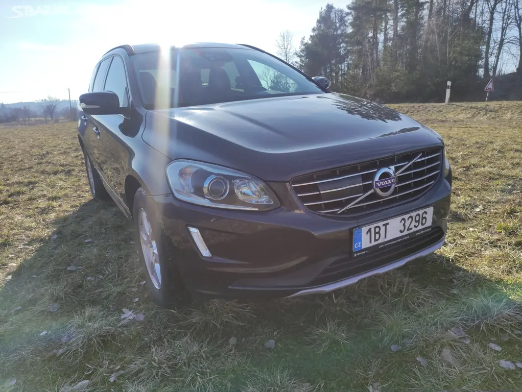 Volvo XC60 D5 162kw AWD - fotka 2