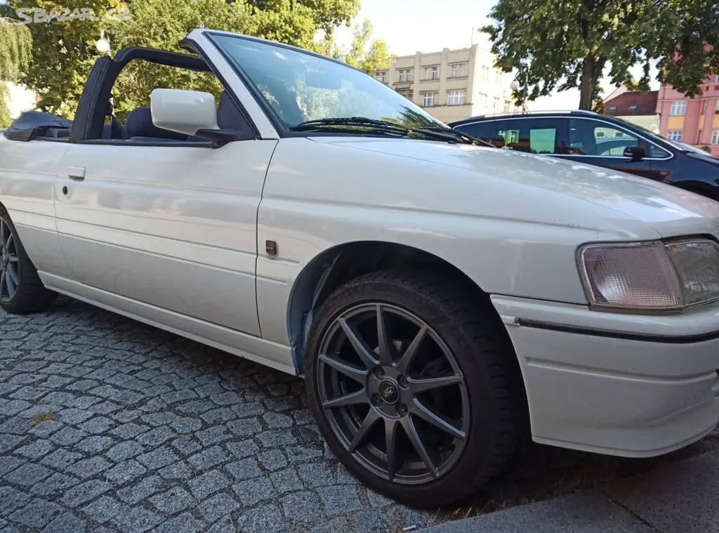 Ford Escort 1,8i - fotka 3
