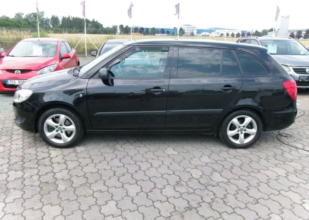 Škoda Fabia 1.2TSi 77kw,2x kola benzín manuální - fotka 4