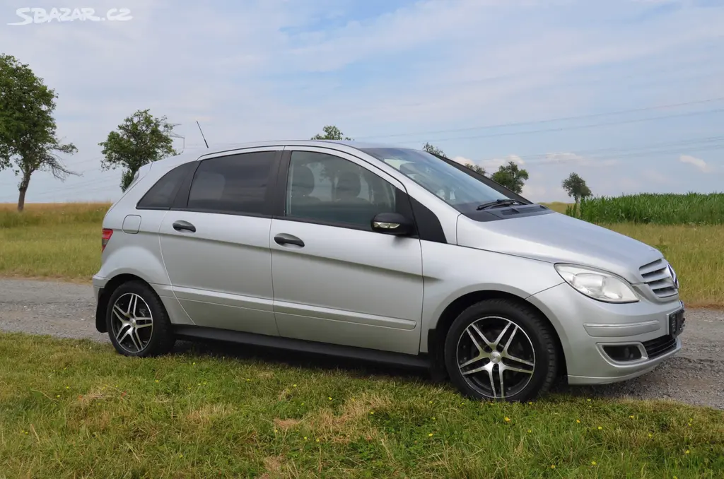 Mercedes -Benz B 1.7 po servisu - fotka 5