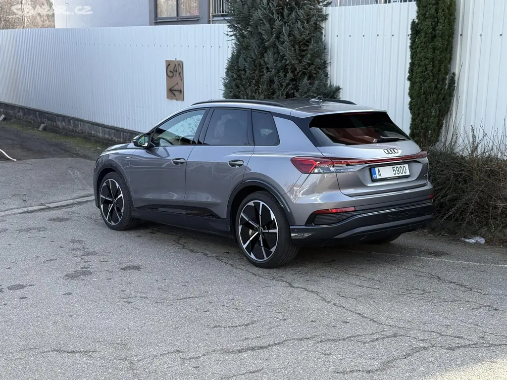 Audi Q4 e-tron, 50 quattro S-LINE 21" SONOS - fotka 5