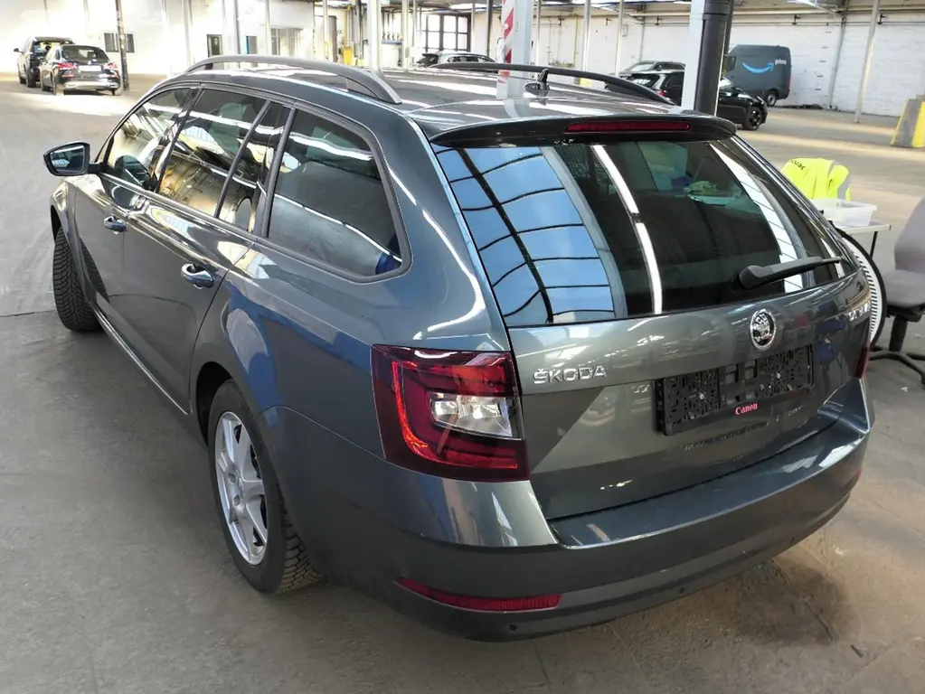 Škoda Octavia, 2.0 TDi (110 kW), plný servis - fotka 3