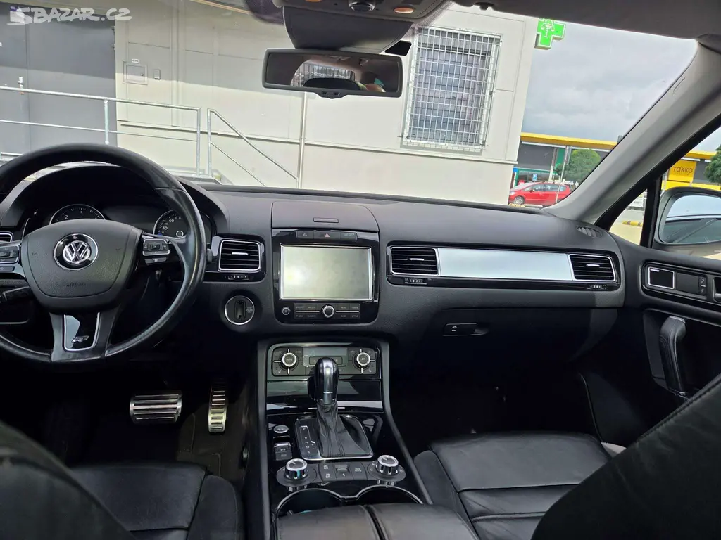 VW Touareg 3.0 TDI 180kW R-Line | Původ ČR | - fotka 6