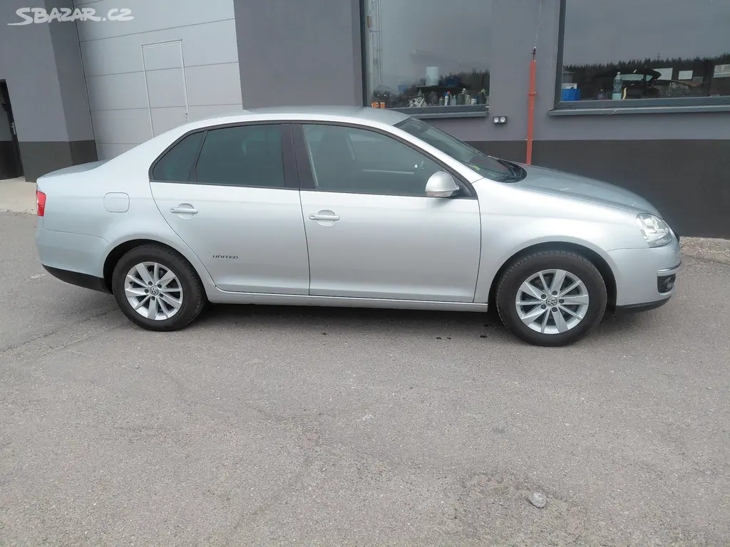 VW JETTA 1.4 TSi, r.10 160000km-DOLOŽENO VÝBAVA - fotka 6