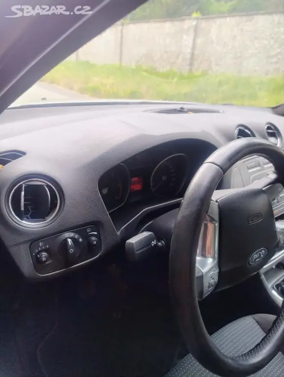 Ford Mondeo MK4 - fotka 4