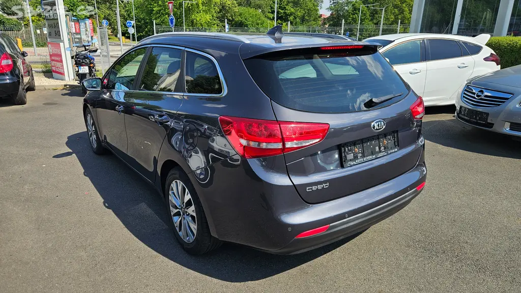 Kia Ceed 1,6 GDi 76 000 km - fotka 3