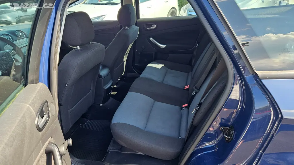 Ford Mondeo 1,6i - fotka 6