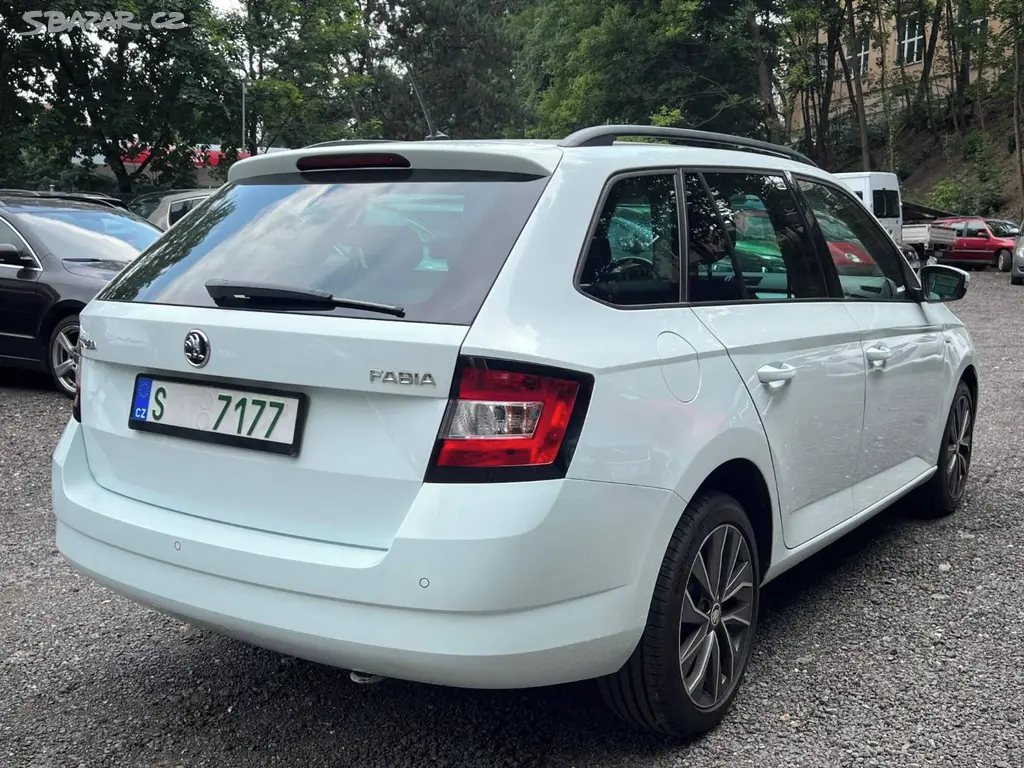 Škoda Fabia Combi 1.2 TSI 81kW 1.majitel klima - fotka 5