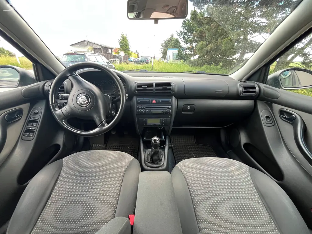 KLIMA,BEZ KOROZE,TEMPOMAT,Seat toledo 1.9 tdi 81kw - fotka 5