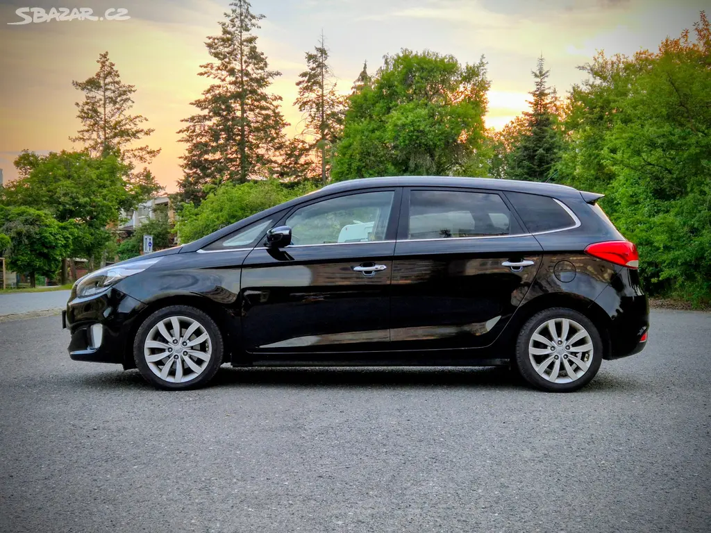 Kia Carens 1.7 CRDi 7-místná TOP výbava a stav