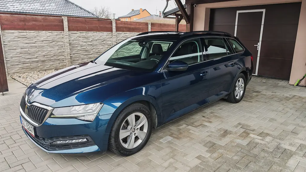 Superb 3 100tis.km 2.0 TDI 110kW DSG 2020 ČR - fotka 6