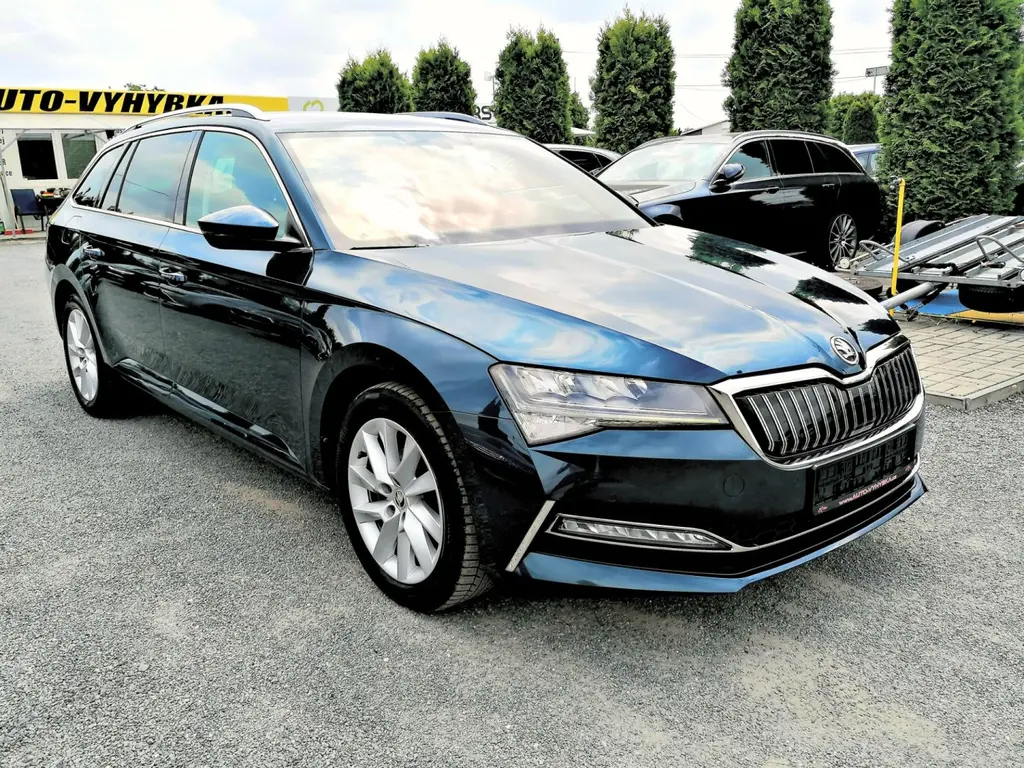 Škoda Superb, IV 1.4 TSi PHEV 160kW - fotka 3