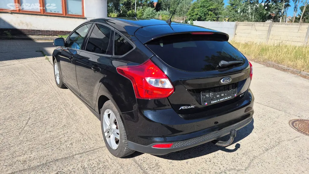 Ford Focus benzín 106000km - fotka 2