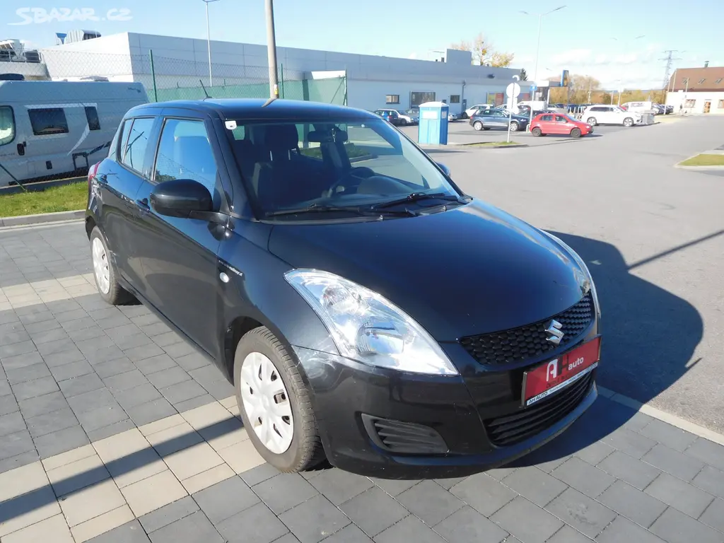 Suzuki Swift 1.2i Sport, 66 kW, Klima - fotka 2