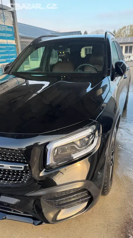 Mercedes-Benz GLB 250 4MATIC - fotka 6