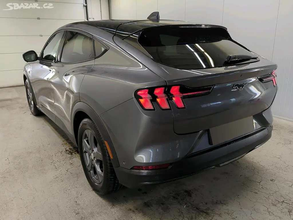 Ford Mustang Mach-E, Kamera, Navi, kůže - fotka 4
