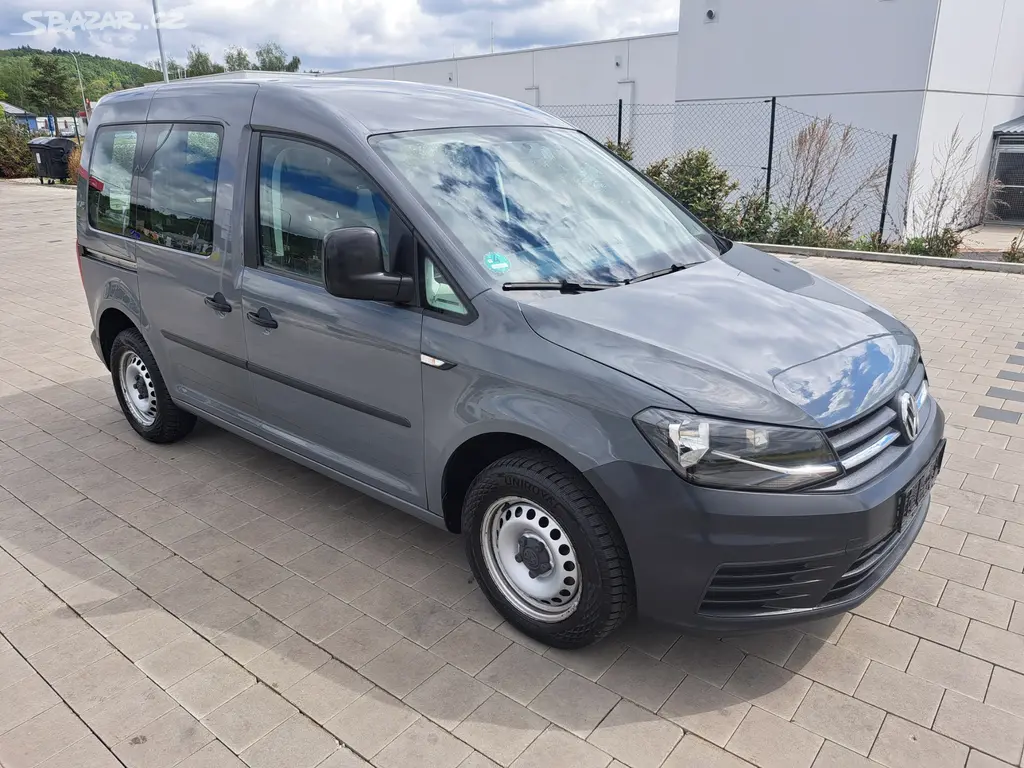 VW Caddy 2 0 Tdi 75KW R. 2016, pěkný. - fotka 2