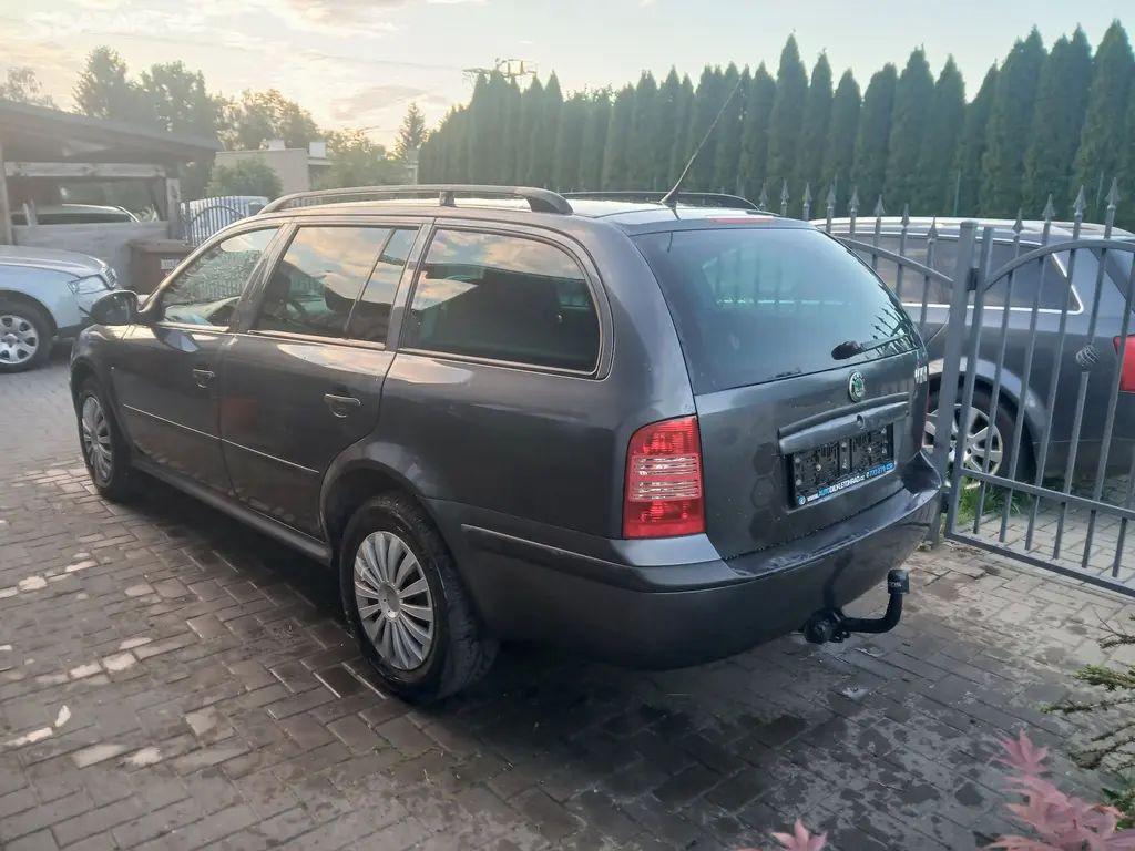 Octavia 1.9Tdi,kombi,TOUR,74kW,Nová STK,tažné - fotka 3