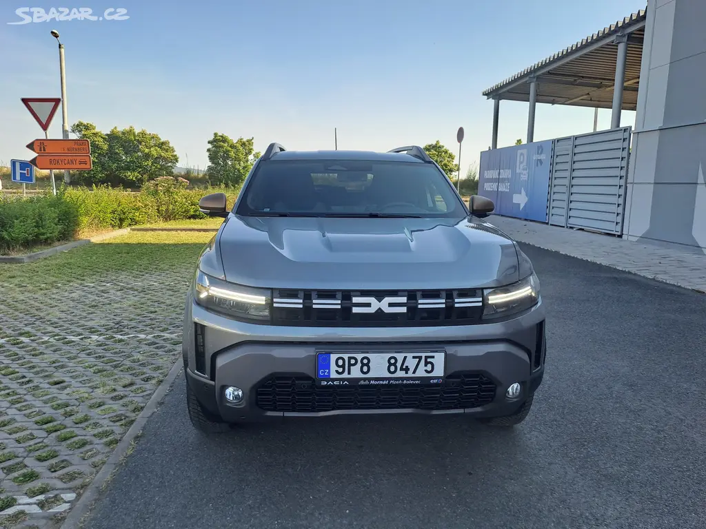 Dacia Duster, 1.2TCE HYBRID 4x4 STAV NOVÉHO! - fotka 2