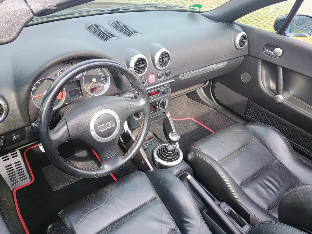 Audi TT 8n cabrio / QUATTRO / 132 KW / 6 RYCHLOSTÍ - fotka 6